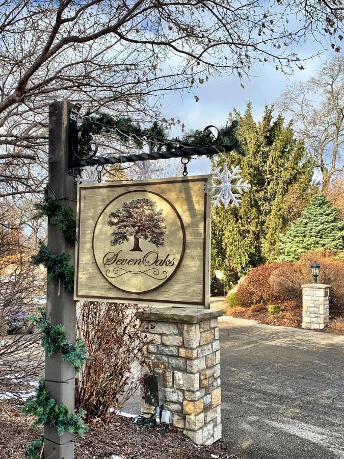 Seven Oaks Bed & Breakfast Лейк Дженива Экстерьер фото
